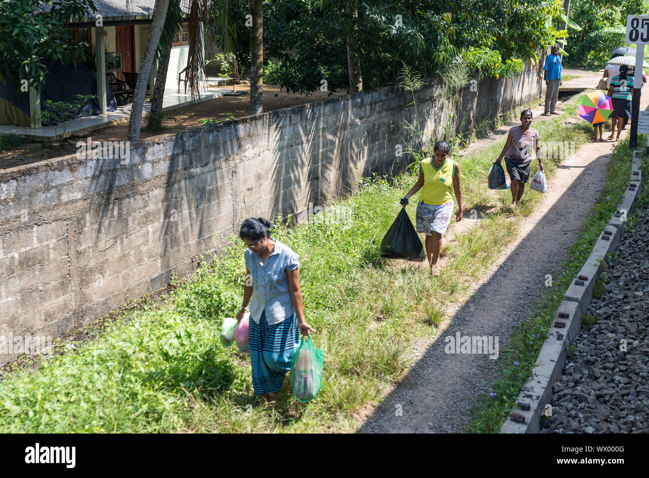 Sul sud della linea ferroviaria da Colombo a Matara, Sri Lanka Foto Stock