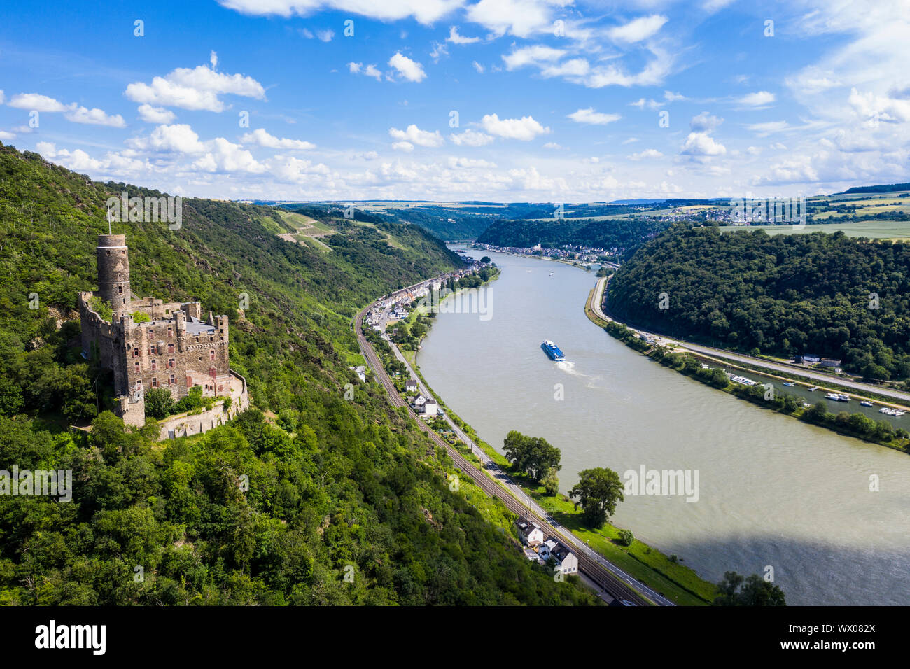 Castello Maus che si affaccia sul fiume Reno, Sito Patrimonio Mondiale dell'UNESCO, valle del medio Reno, Renania-Palatinato, Germania, Europa Foto Stock