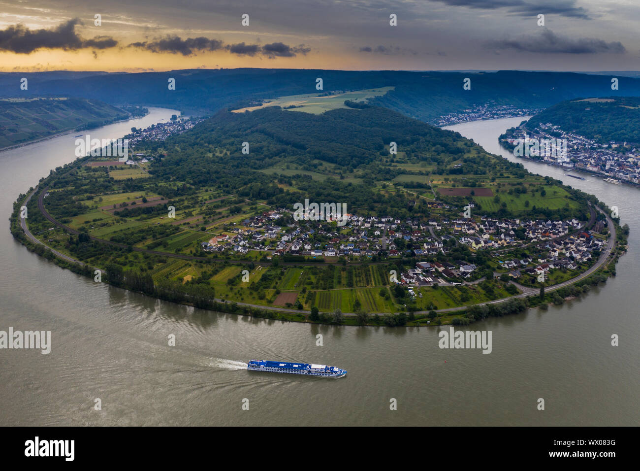 Vista dalla Gedeonseck giù per la piega del Reno, Sito Patrimonio Mondiale dell'UNESCO, valle del medio Reno, Renania-Palatinato, Germania, Europa Foto Stock