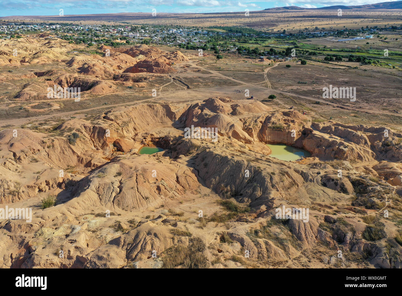 Ilakaka miniera di zaffiro, uno di massa più grande del noto alluvionali depositi di zaffiro, Ilakaka, Regione di Ihorombe, Madagascar, Africa Foto Stock