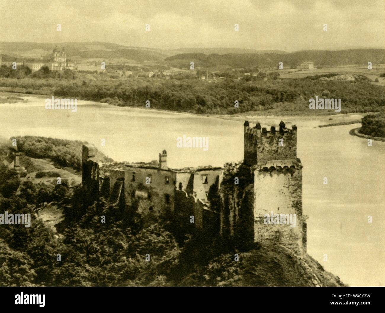 Il castello di Weitenegg, Wachau, Austria inferiore, c1935. Castello in rovina e si affaccia sul fiume Danubio. Da "&#xd6;sterreich - Land und Volk", (l'Austria, la terra e la gente). [R. Lechner (Wilhelm M&#xfc;iler), Vienna, c1935] Foto Stock
