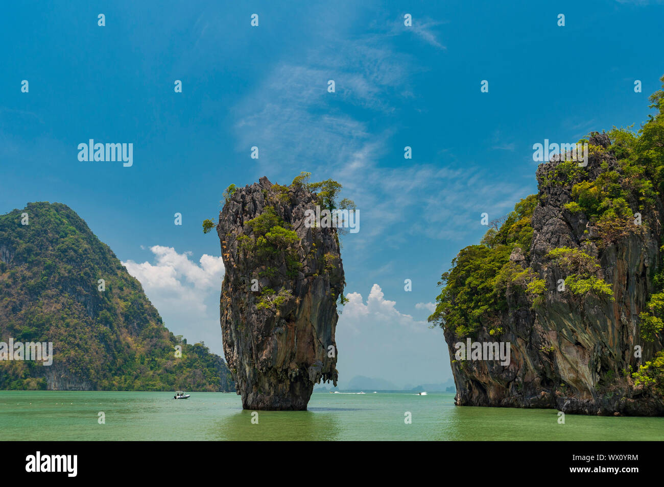 Isola di James Bond, in primo piano nel film l'uomo con la pistola dorata, Phang Nga, Thailandia, Sud-est asiatico, in Asia Foto Stock