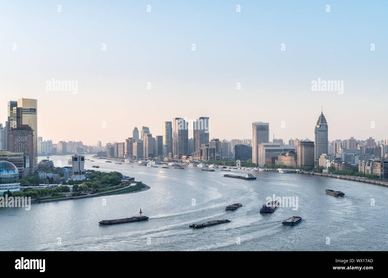 Shanghai paesaggio del fiume Huangpu piegare Foto Stock