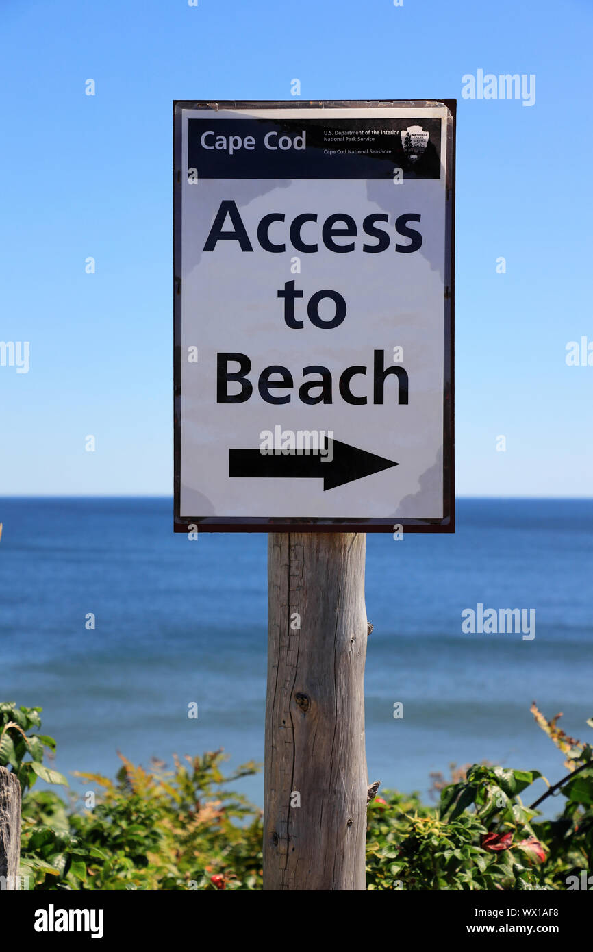 Segno di accesso alla spiaggia di luce Nauset Beach.Cap Cod National Seashore. Eastham. Massachusetts.USA Foto Stock