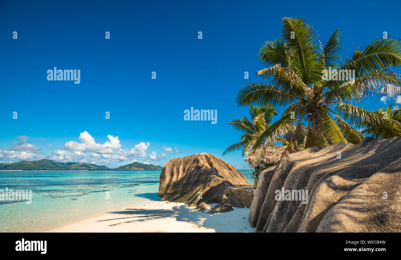 Tropical Island Beach, fonte d'Argent, La Digue, Seicelle Foto Stock