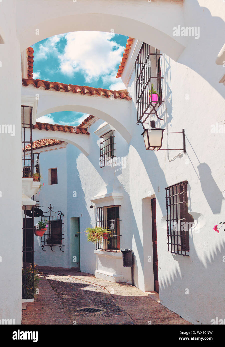 Street Andalusia a Poble Espanyol (tradizionale complesso architettonico) a Barcellona, Spagna Foto Stock