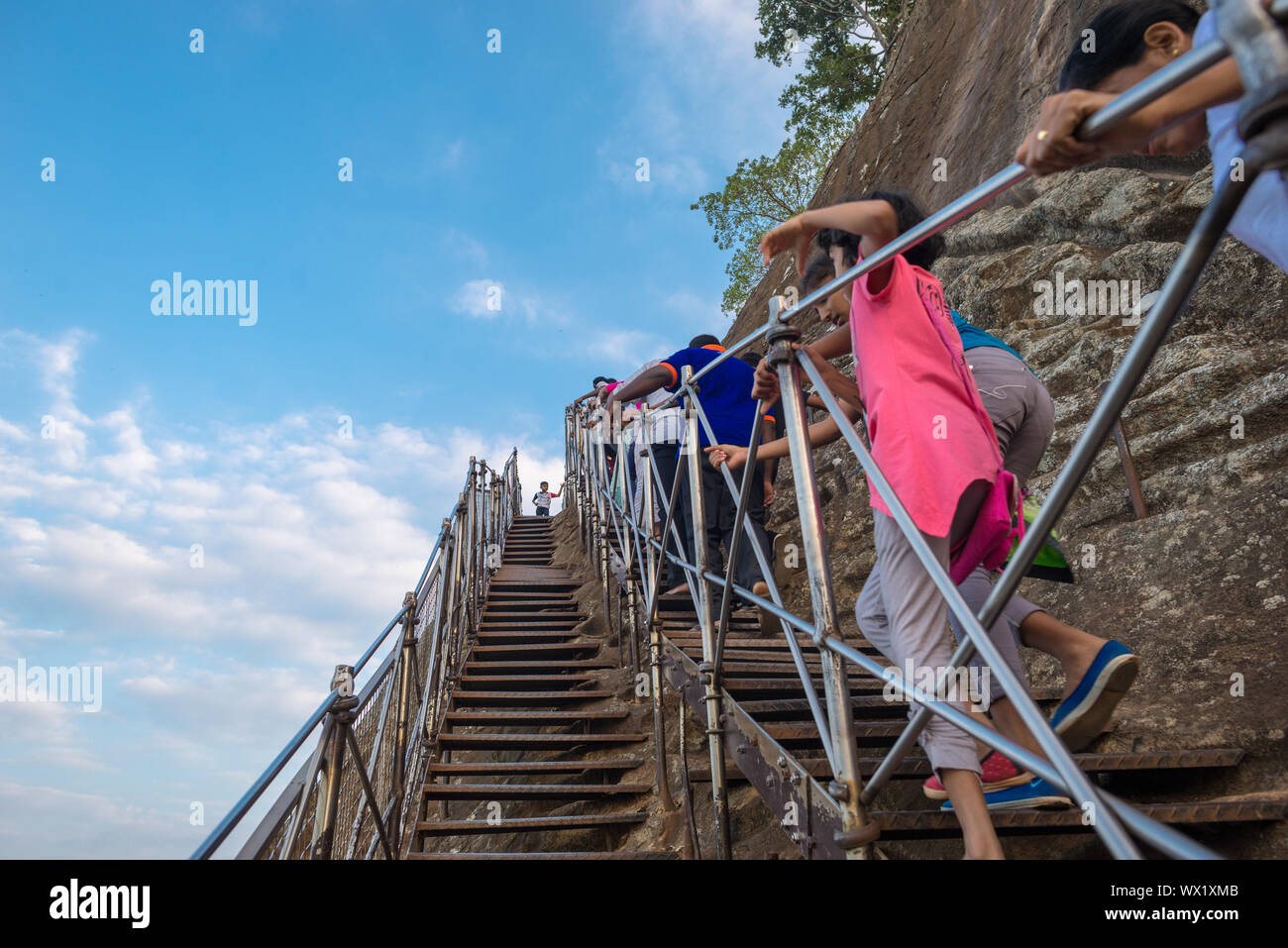 Scala esterna dalla Porta del Leone al palazzo sulla cima della montagna Foto Stock