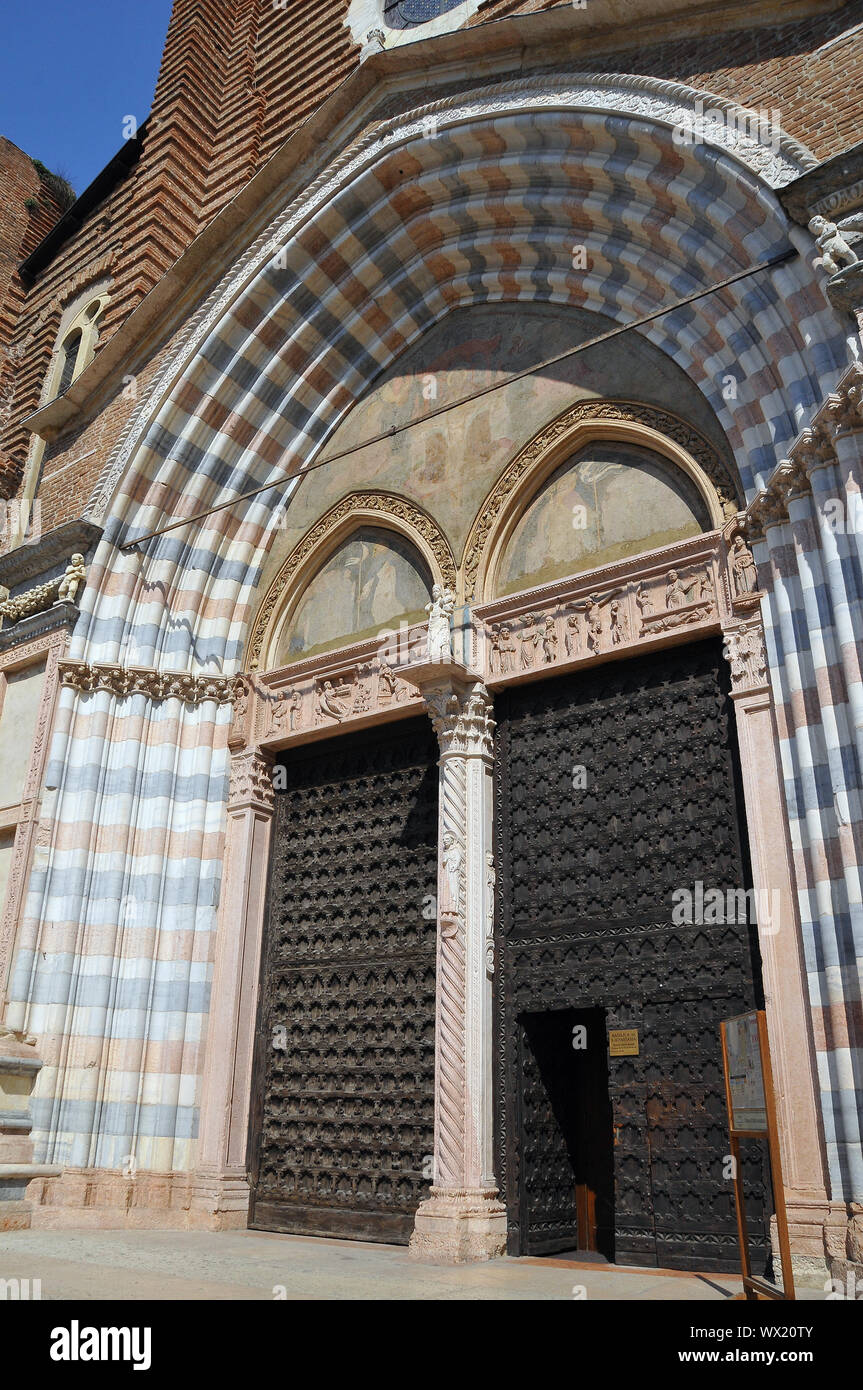 Chiesa domenicana di Sant Anastasia, Verona, Italia, Europa Foto Stock