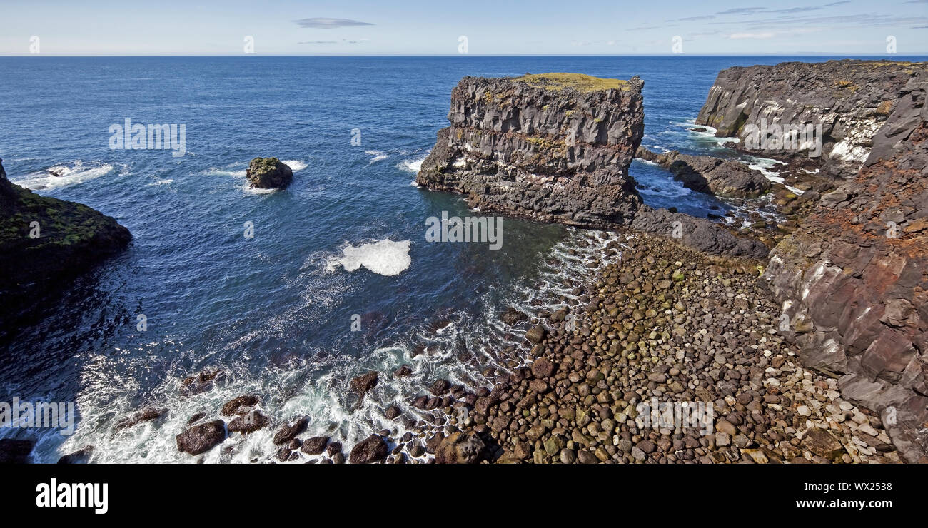 Volcanic costa rocciosa, Hvalrauf, Snaefellsnes, Vesturland, Islanda Europa Foto Stock