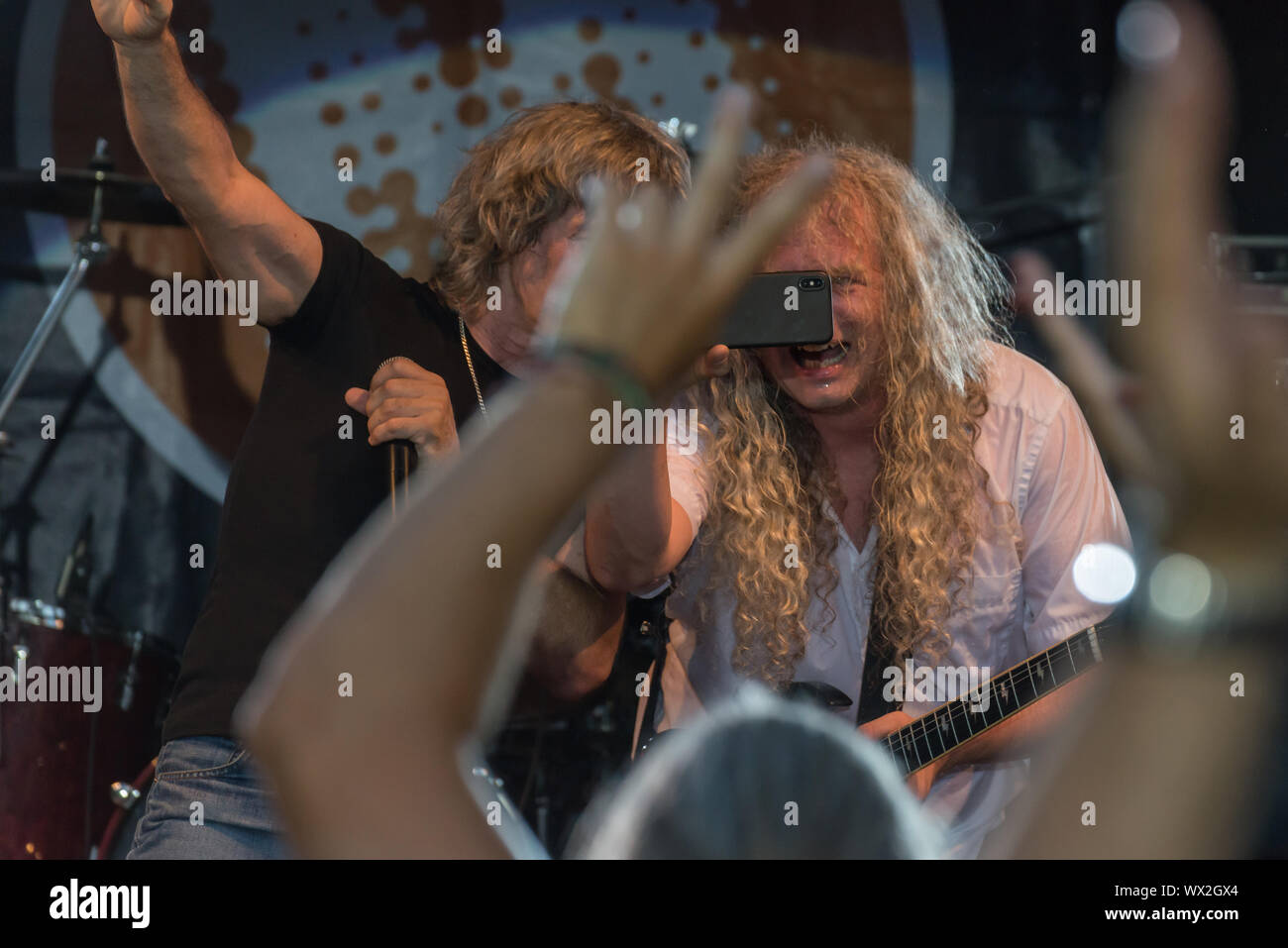 Ratisbona, Baviera, Germania, il 30 giugno 2019, le prestazioni dell'AC/DC Revival Band presso il Grieser Spitz presso il cittadino di Regensburg festival 2019, Germa Foto Stock