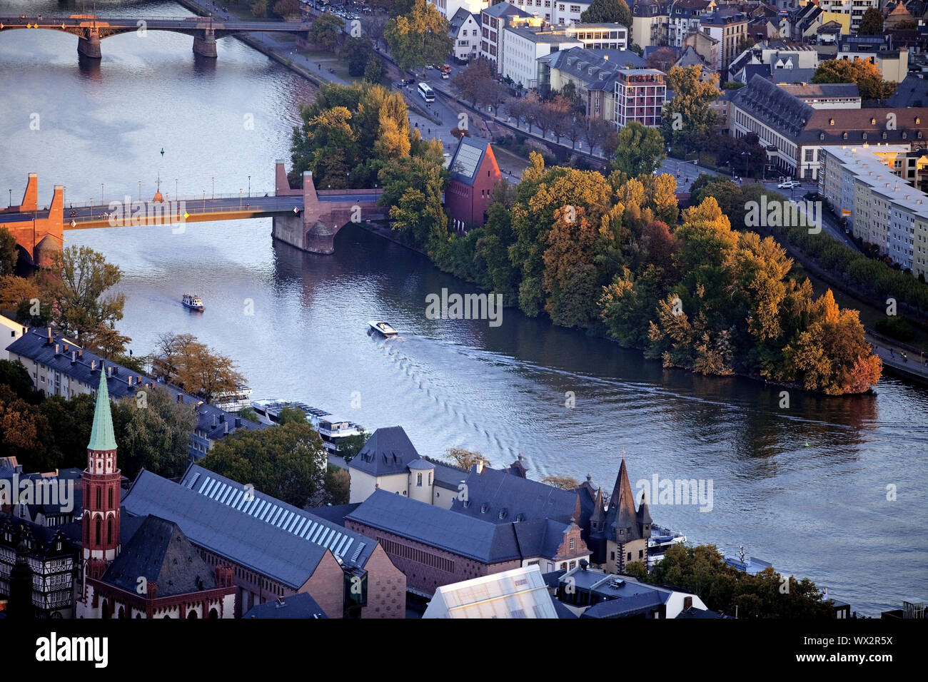 Vista sulla città dalla torre principale per l'isola principale, Frankfurt am Main, Hesse, Germania, Europa Foto Stock