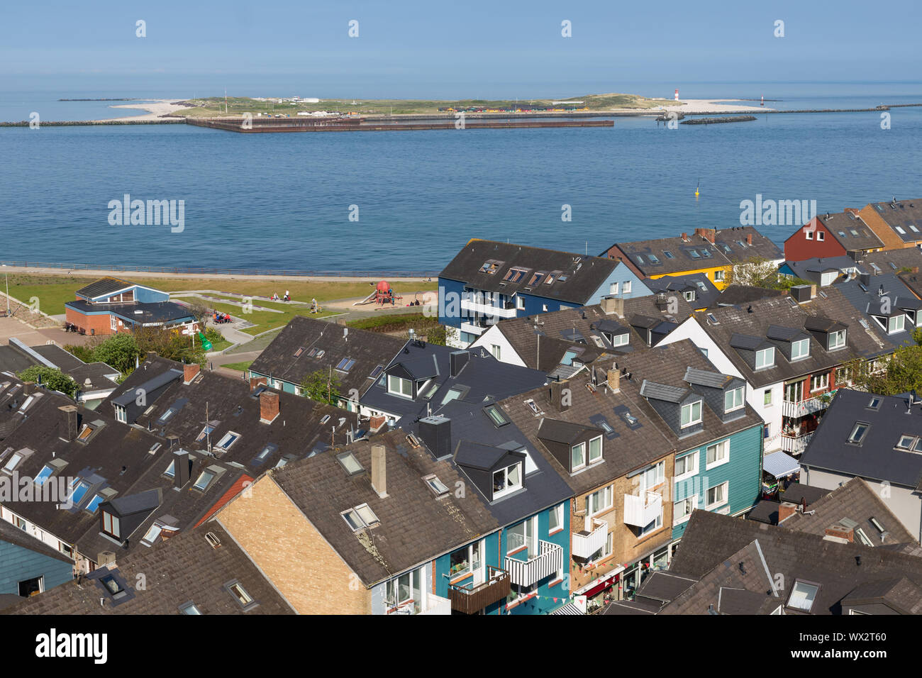 Vista aerea presso case di isola tedesca Helgoland e una vista a Dune Foto Stock