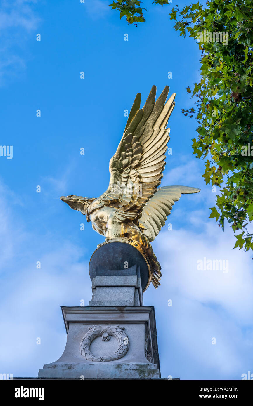 Il Royal Air Force monumento sulla Victoria Embankment nel centro di Londra. Foto Stock
