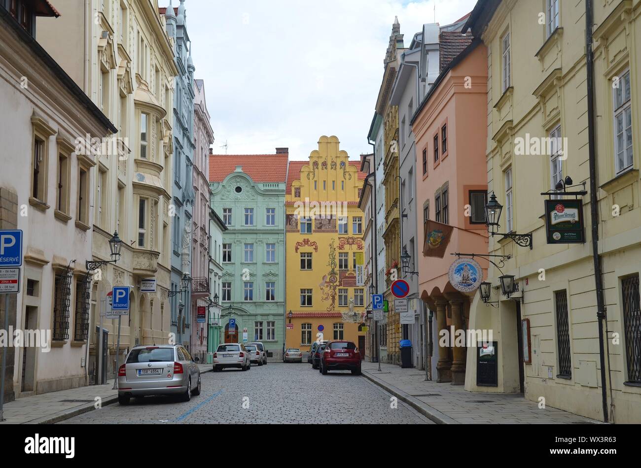 Pilzen (Pilsen), Tschechien: Straße in der Innenstadt Foto Stock