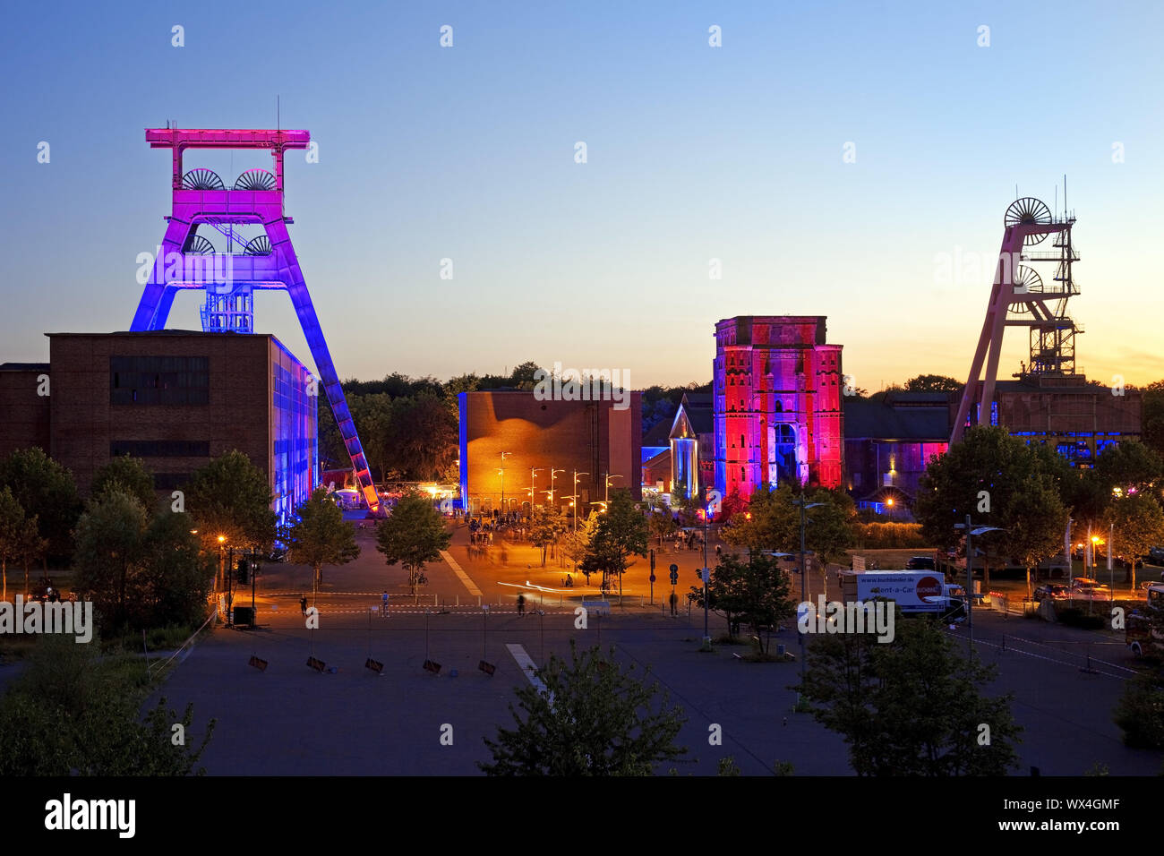 Illuminata della miniera di carbone di Ewald al Extraschicht, Herten, la zona della Ruhr, Germania, Europa Foto Stock