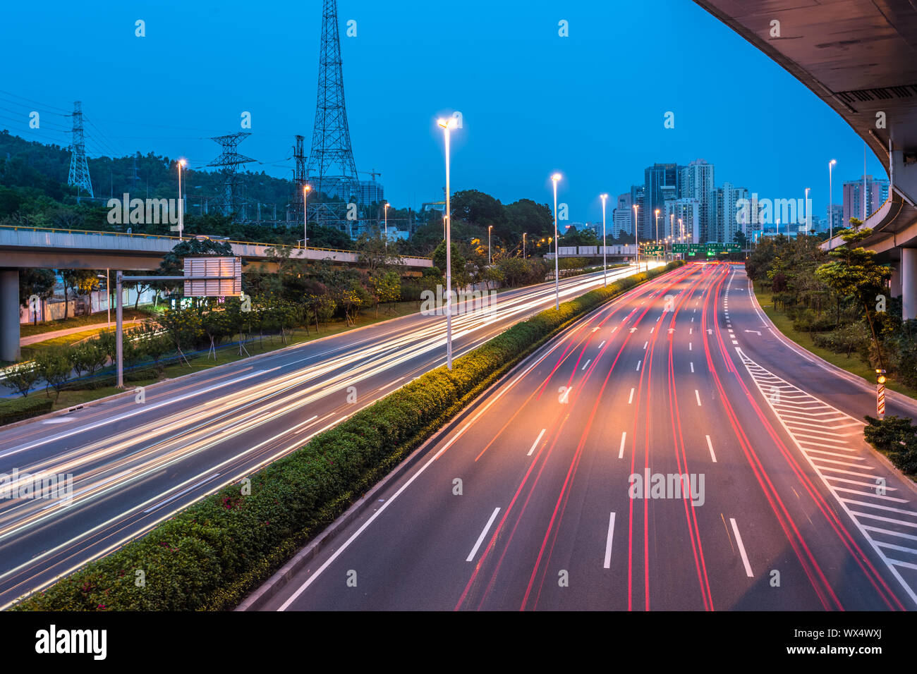 Il traffico di notte Foto Stock