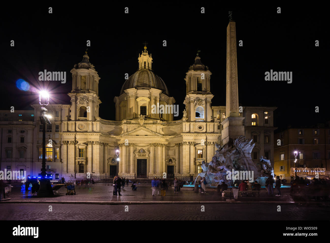 Piazza Navona di notte Sant Agnese in Agone Foto Stock