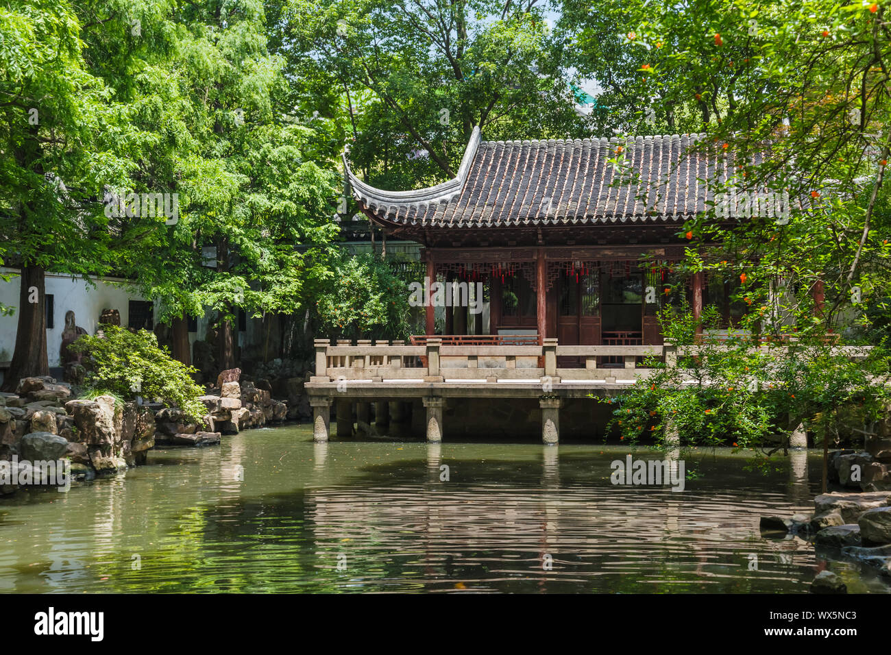 Il Giardino di Yuyuan (giardino di felicità) nel centro di Shanghai in Cina Foto Stock