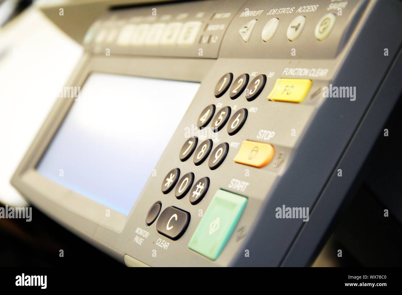 Centro della copiatrice o desktop in ufficio che mostra il concetto della documentazione Foto Stock