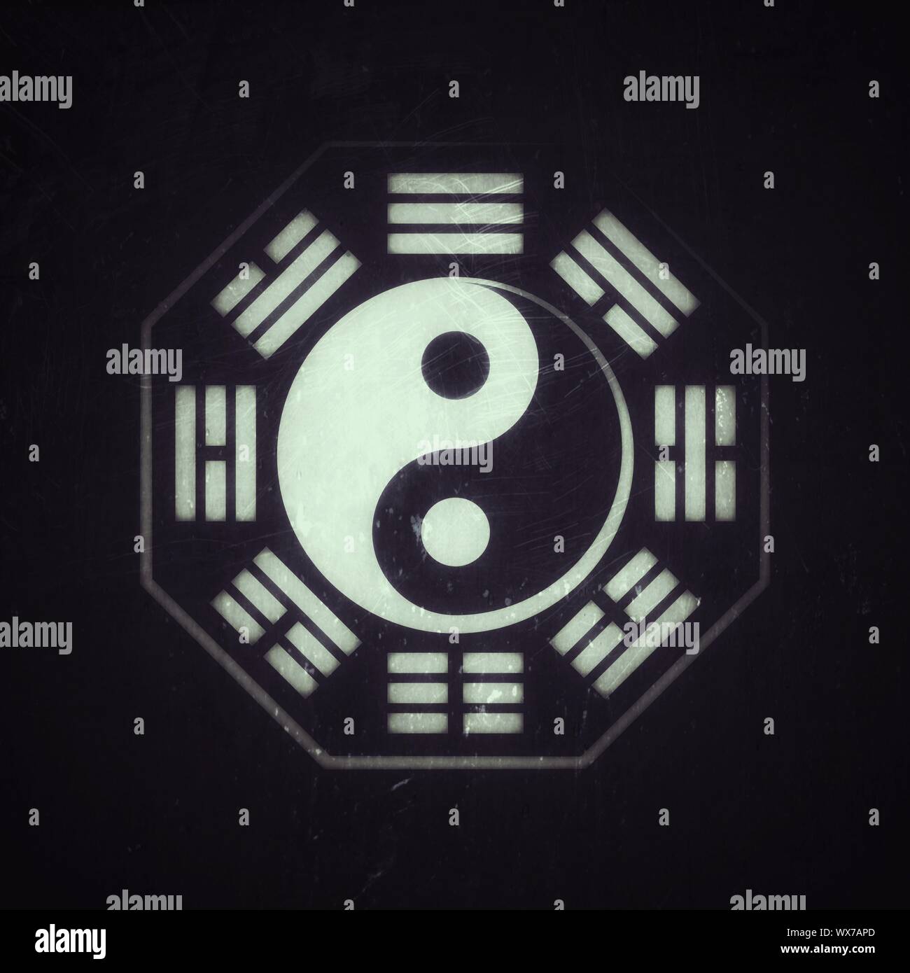 Yin e Yang (dualità) e Bā-guà (otto trigrammi) Foto Stock
