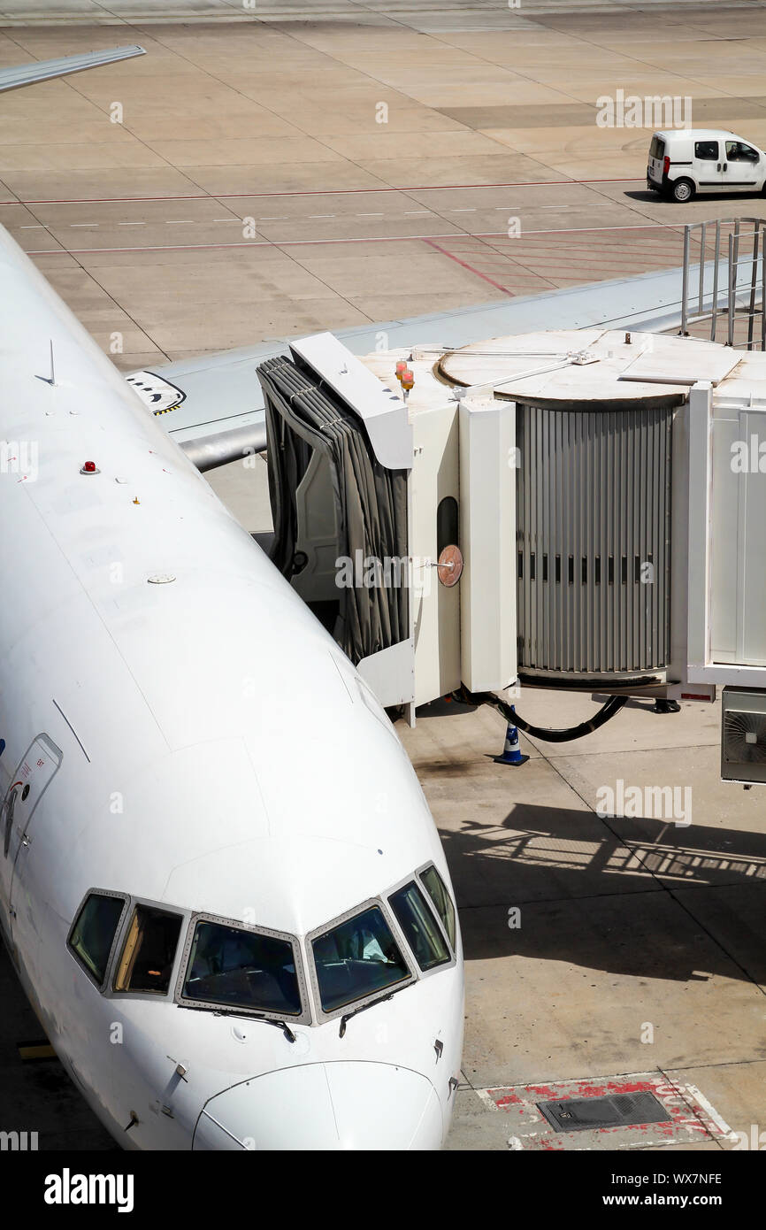 Dettagli aereo, aeroporto, follow me car Foto Stock