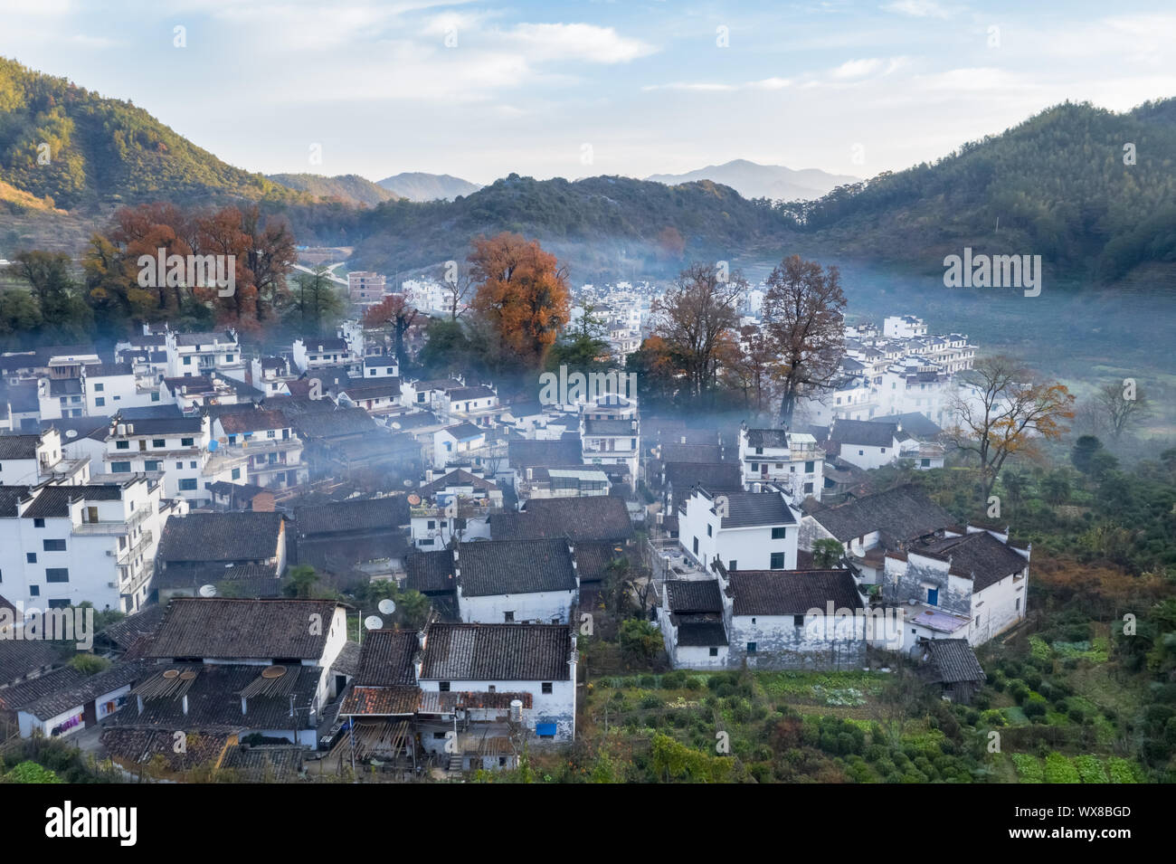 Vista aerea del villaggio shicheng nel tardo autunno Foto Stock