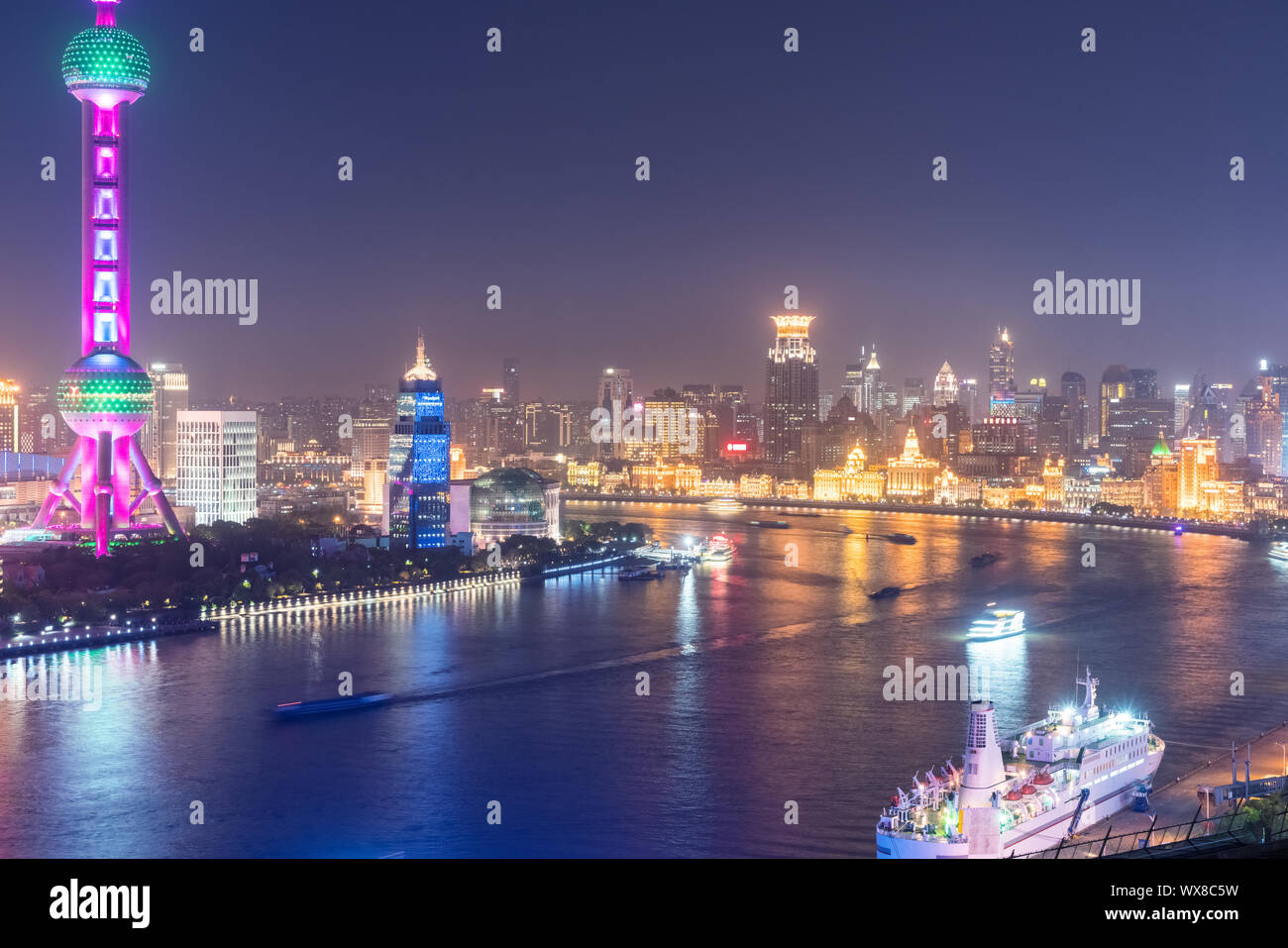 Shanghai cityscape di notte Foto Stock
