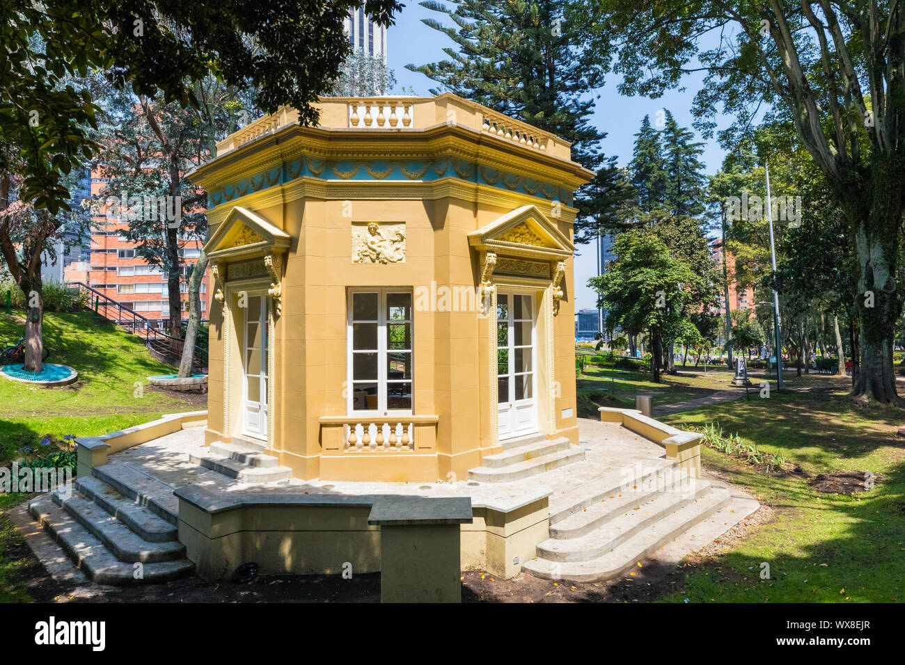 Bogotà chiosco di luce nel Parco Indipendenza Foto Stock