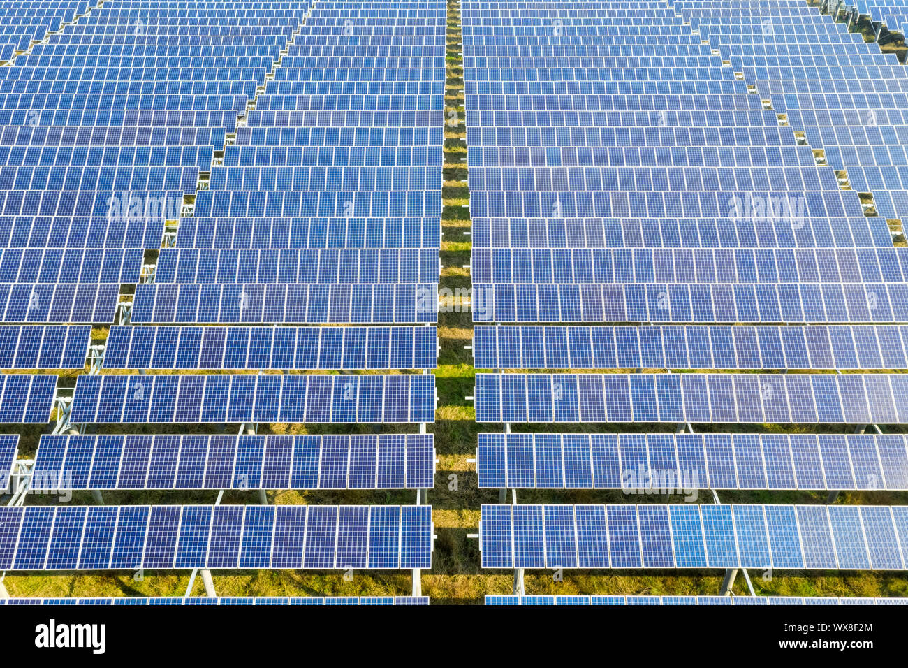Vista aerea di pannelli solari Foto Stock