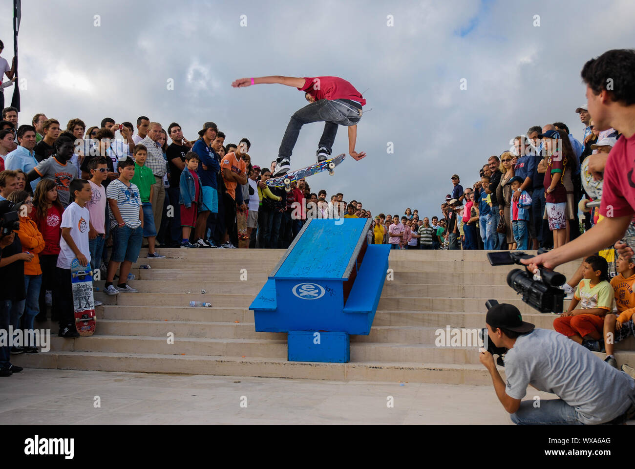 POVOA DE Varzim, Portogallo - 15 Luglio: guidatore di skateboard non identificato durante il National Etnies Skate circuito sulla luglio 15, 2007 a Povoa de Varzim, Portogallo. Foto Stock