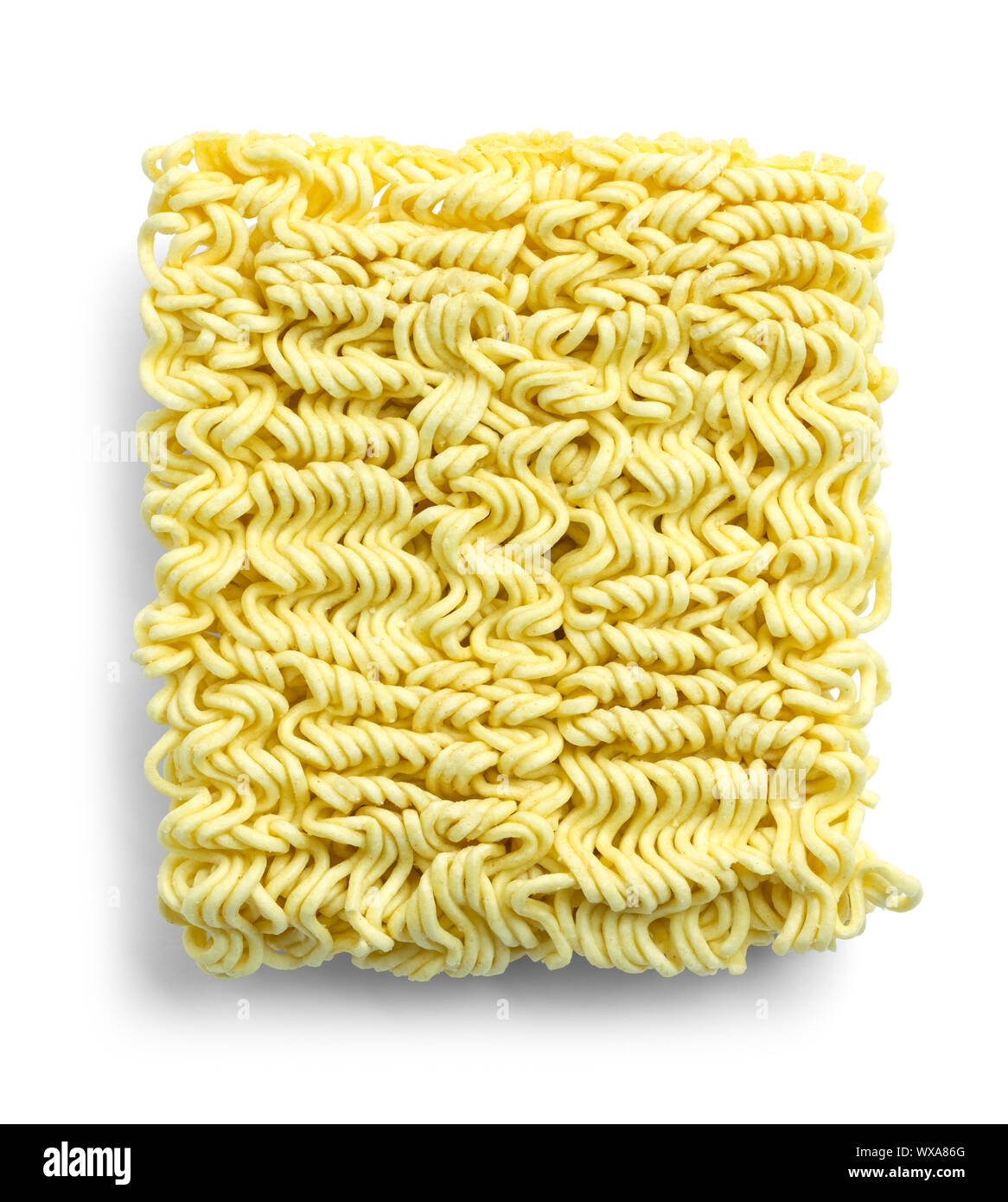 Quadrato di Dried Noodles Vista dall'alto isolato su bianco. Foto Stock