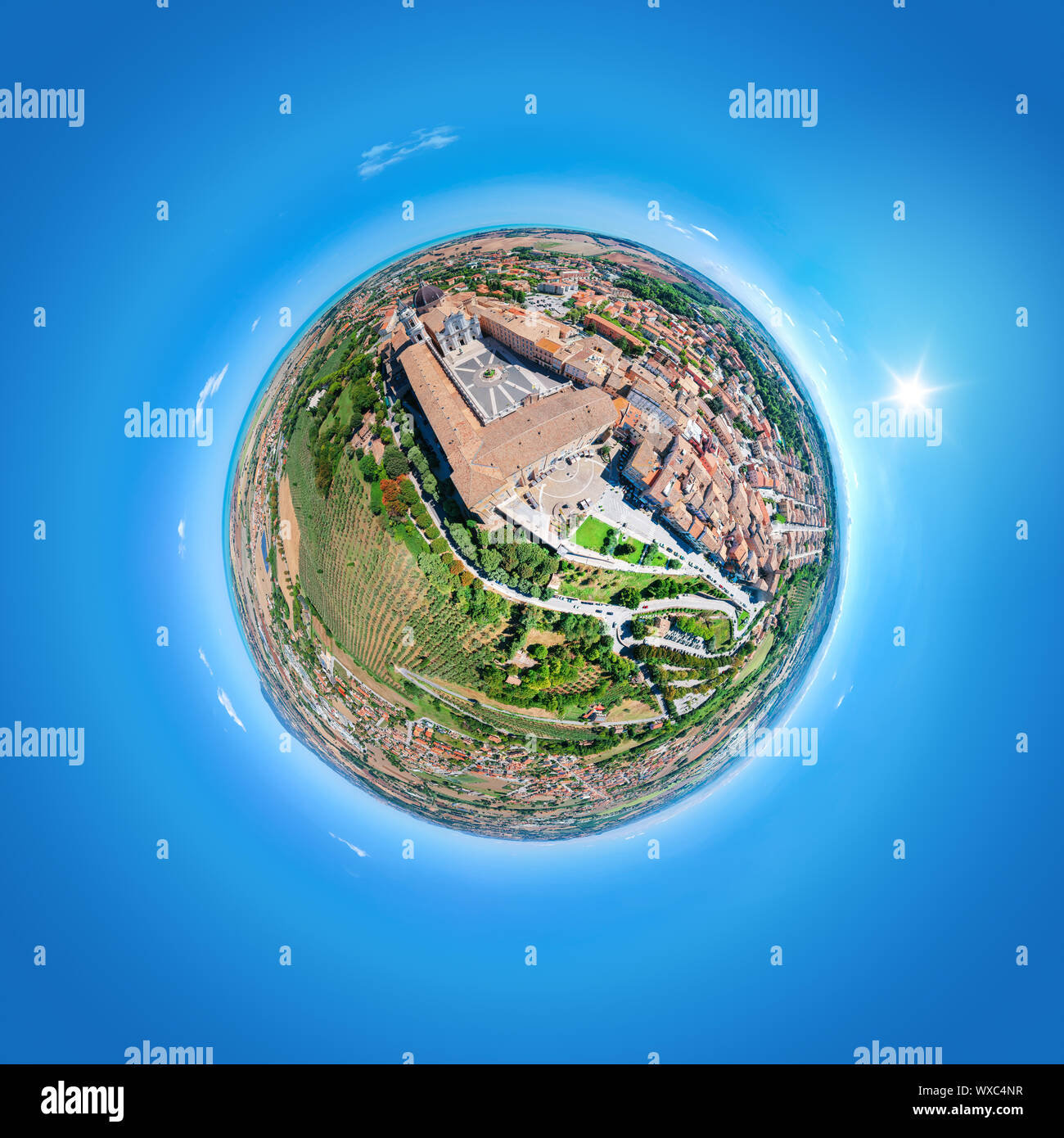 Piccolo pianeta della Basilica della Santa Casa di Loreto Italia Foto Stock