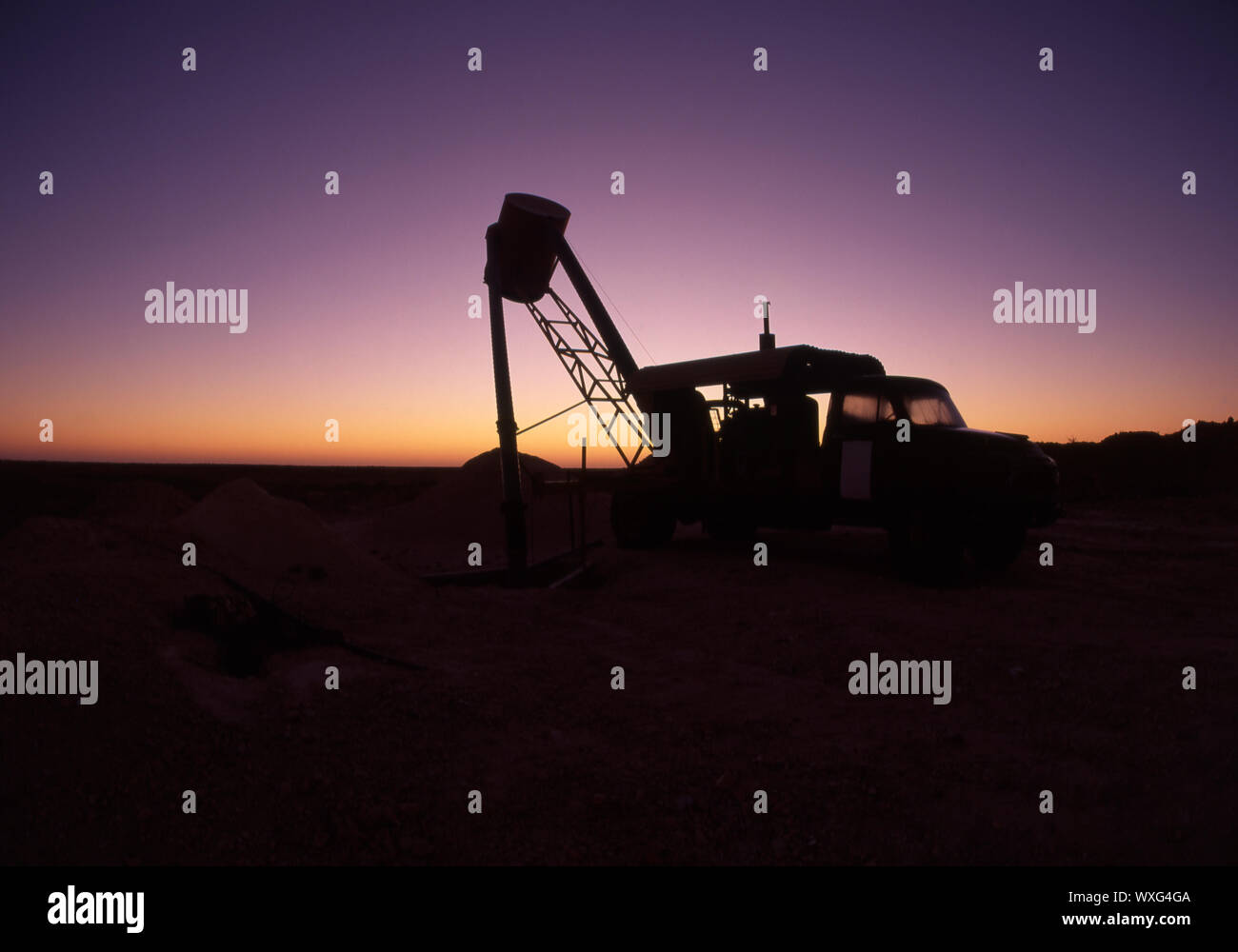 OPAL MINING IN Coober Pedy, Sud Australia. COOBER PEDY è talvolta denominato "OPAL CAPITALE DEL MONDO". Foto Stock