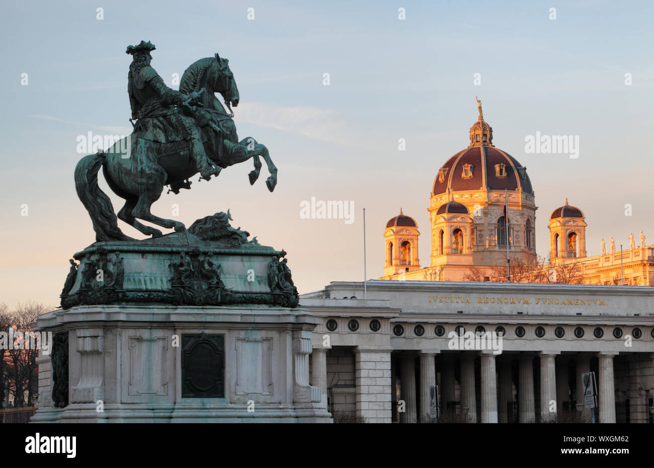 Vienna / Wien, Austria - Cavallo e cavaliere memorial. Foto Stock