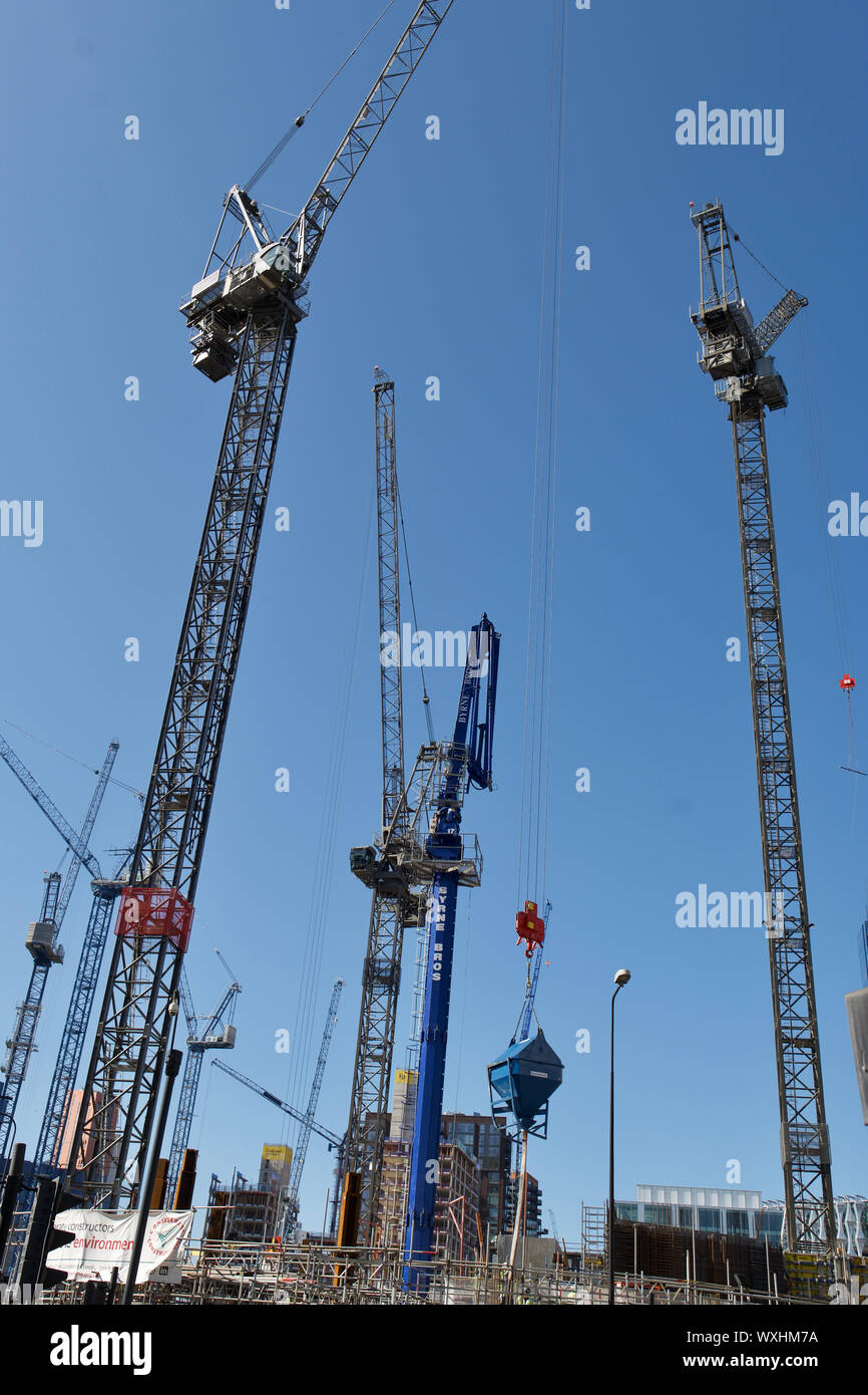 Azienda di gru in sviluppo di Battersea Foto Stock