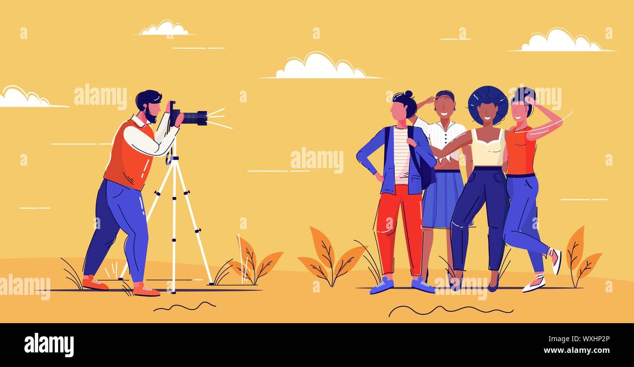 Professional fotografo maschio utilizzando digitale fotocamera reflex su treppiede mix di tiro gara le ragazze in posa insieme per la fotografia di moda concetto shoot a piena lunghezza Illustrazione Vettoriale