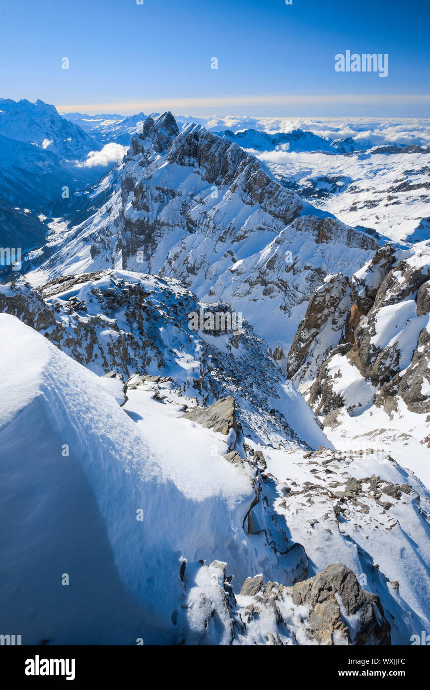 Vista dal Monte Titlis con Reissend-Nollen e il Wendenstoecke. Alpi bernesi, Svizzera Foto Stock