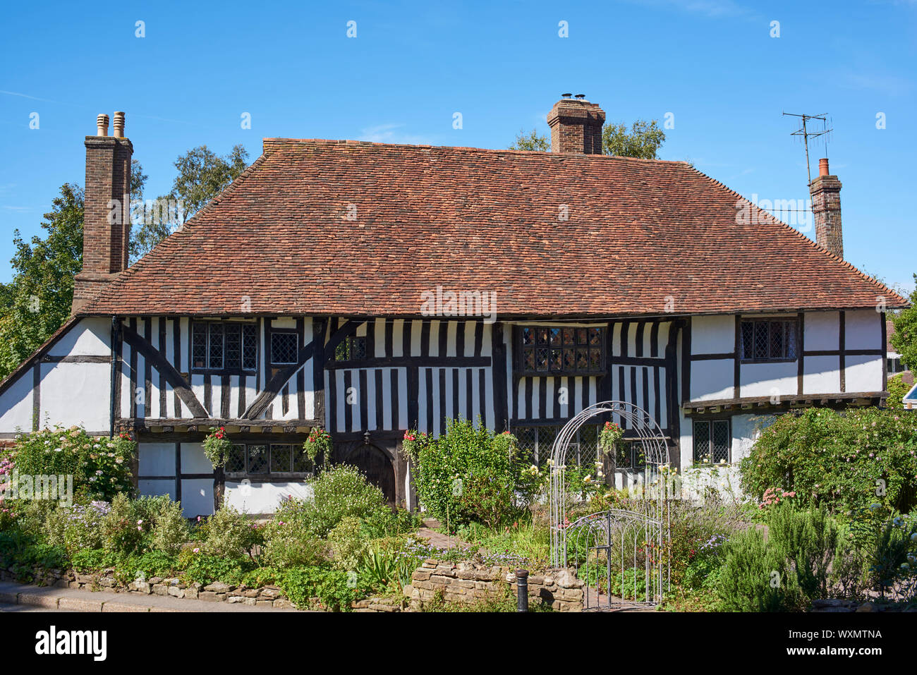 Il centro storico del XV secolo pellegrino di riposo Cafe, nel centro della città di battaglia, vicino a Hastings, East Sussex, Regno Unito Foto Stock