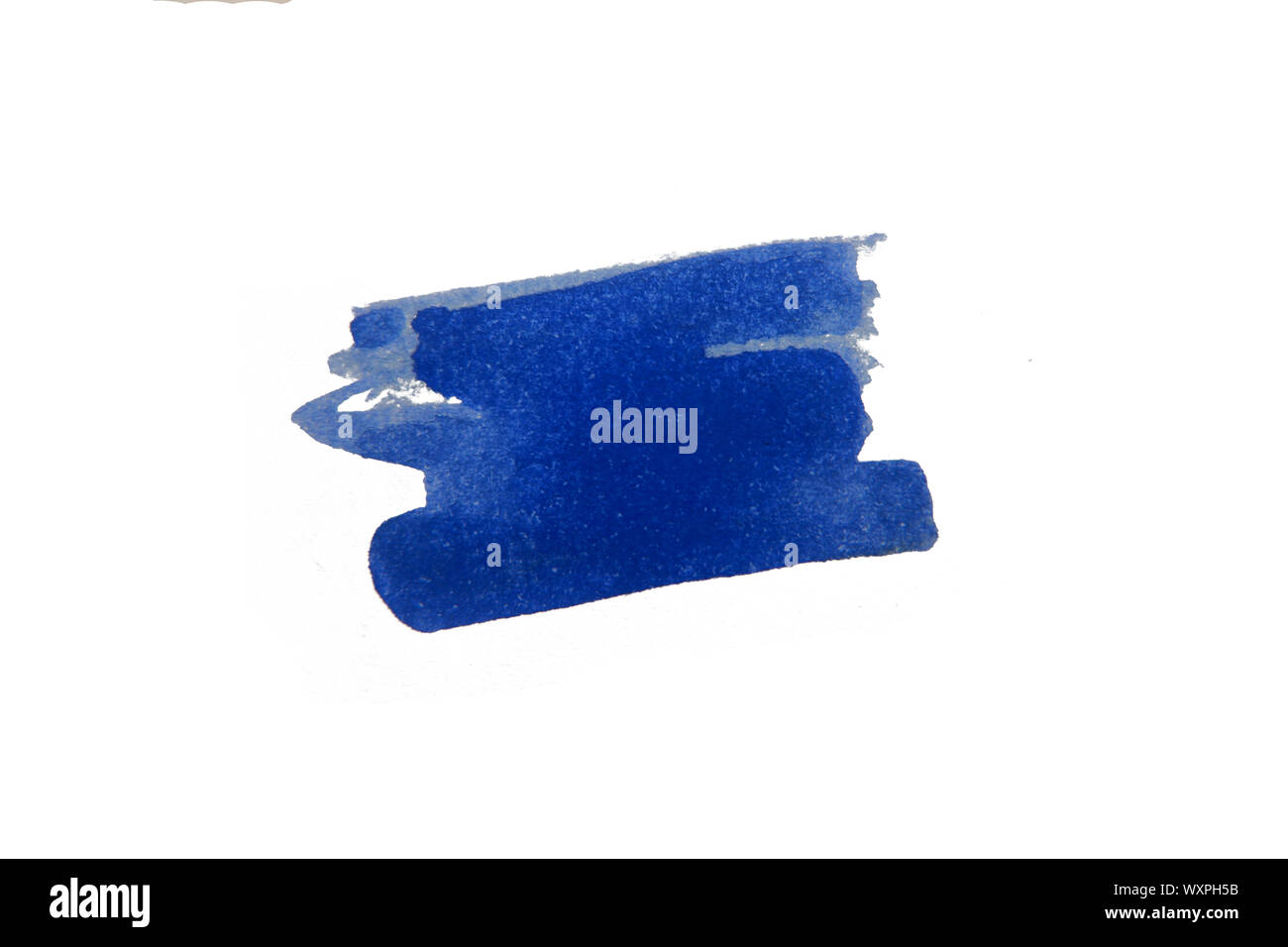 Le tonalità blu acquerello su carta bianca Foto Stock