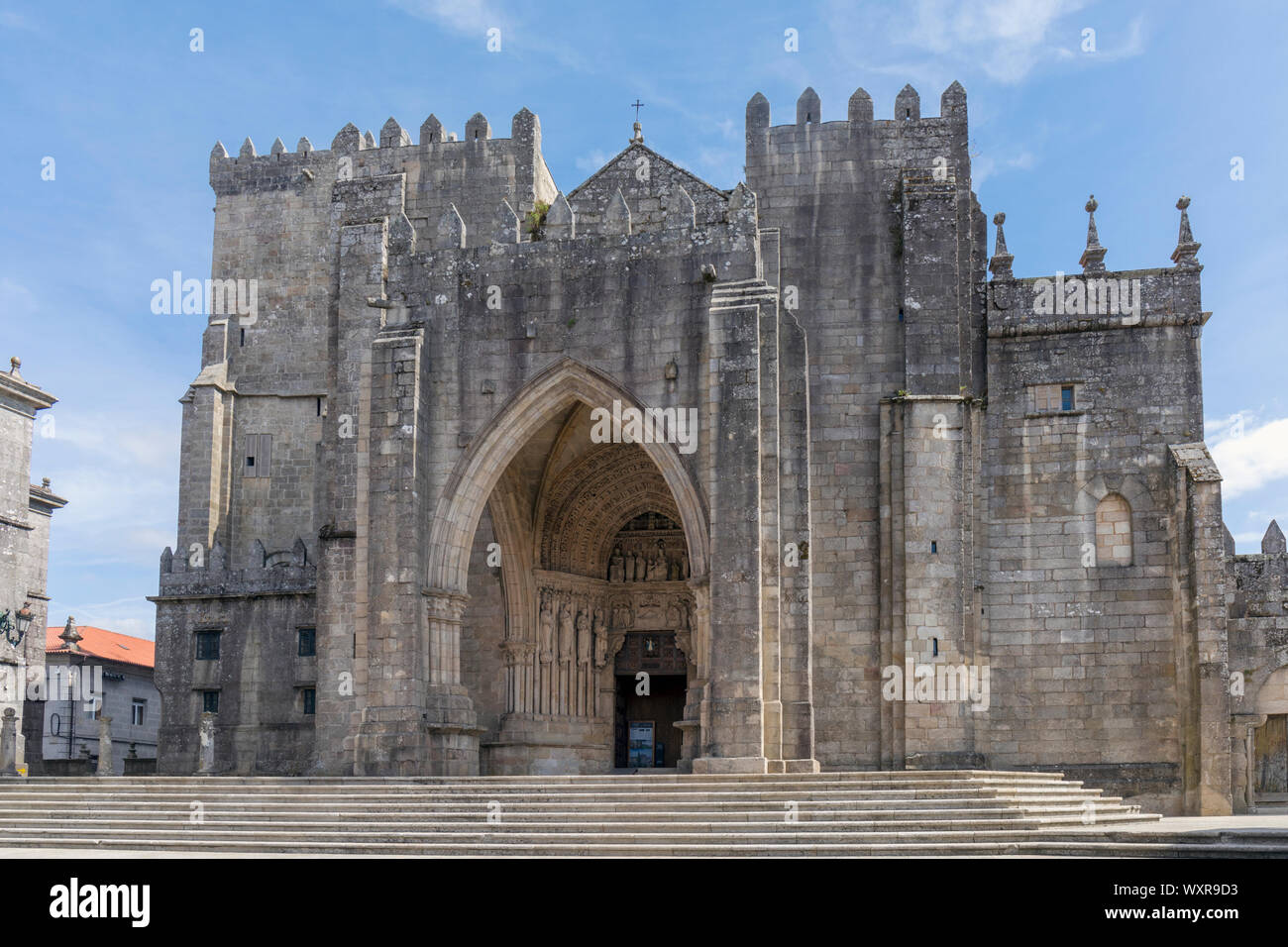 La romanico-gotica Catedral de Santa Maria, costruita durante il XII-XIII secolo. La Cattedrale di Santa Maria. Tui, Pontevedra, Galizia, Spagna Foto Stock