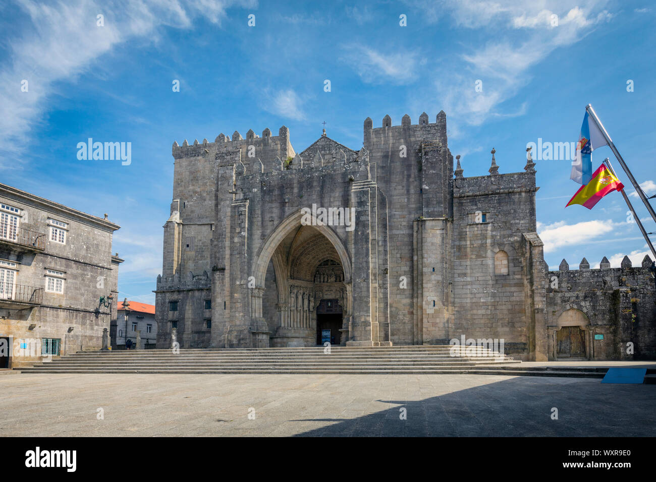La romanico-gotica Catedral de Santa Maria, costruita durante il XII-XIII secolo. La Cattedrale di Santa Maria. Tui, Pontevedra, Galizia, Spagna Foto Stock