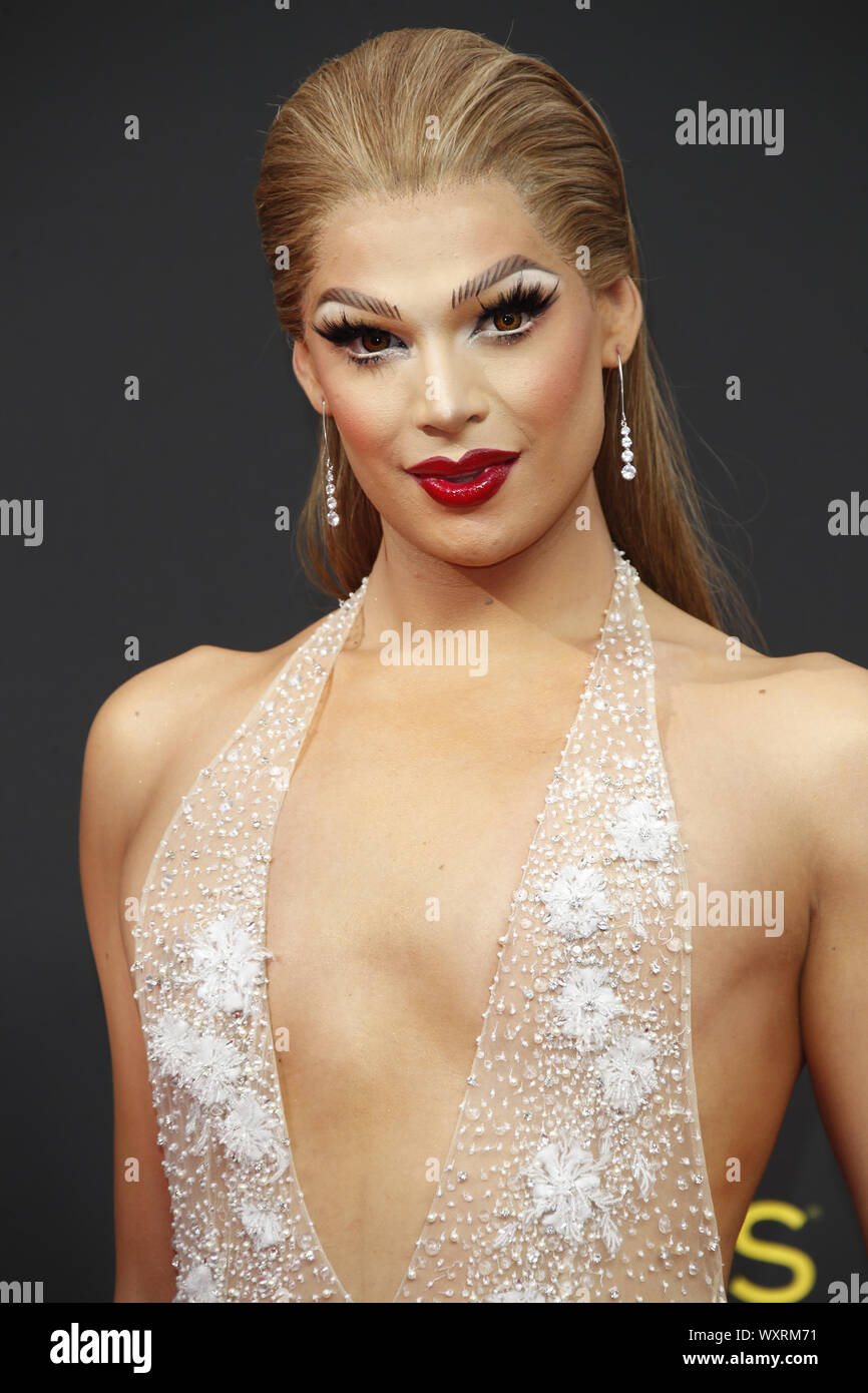 Settembre 17, 2019, Los Angeles, CA, Stati Uniti d'America: LOS ANGELES - Sep 14: Valentina al 2019 Primetime Emmy Arti Creative Awards presso il Teatro di Microsoft il 14 settembre 2019 a Los Angeles, CA (credito Immagine: © Kay Blake/ZUMA filo) Foto Stock