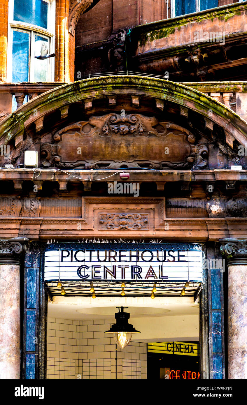 Esterno della Picturehouse cinema centrale in Shaftesbury Avenue, Piccadilly Circus, London, Regno Unito Foto Stock