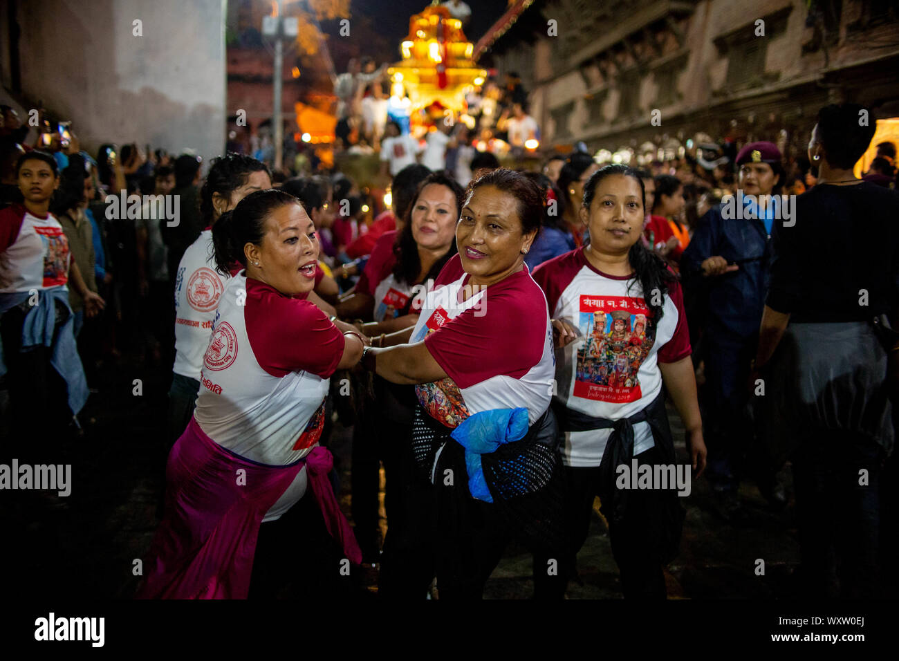 Kathmandu, Nepal. Xvii Sep, 2019. Persone celebrano l'ultimo giorno del Festival Indrajatra a Kathmandu, Nepal, Sett. 17, 2019. Otto giorni di festival è per contrassegnare la fine del monsone. Credito: Sulav Shrestha che/Xinhua Foto Stock