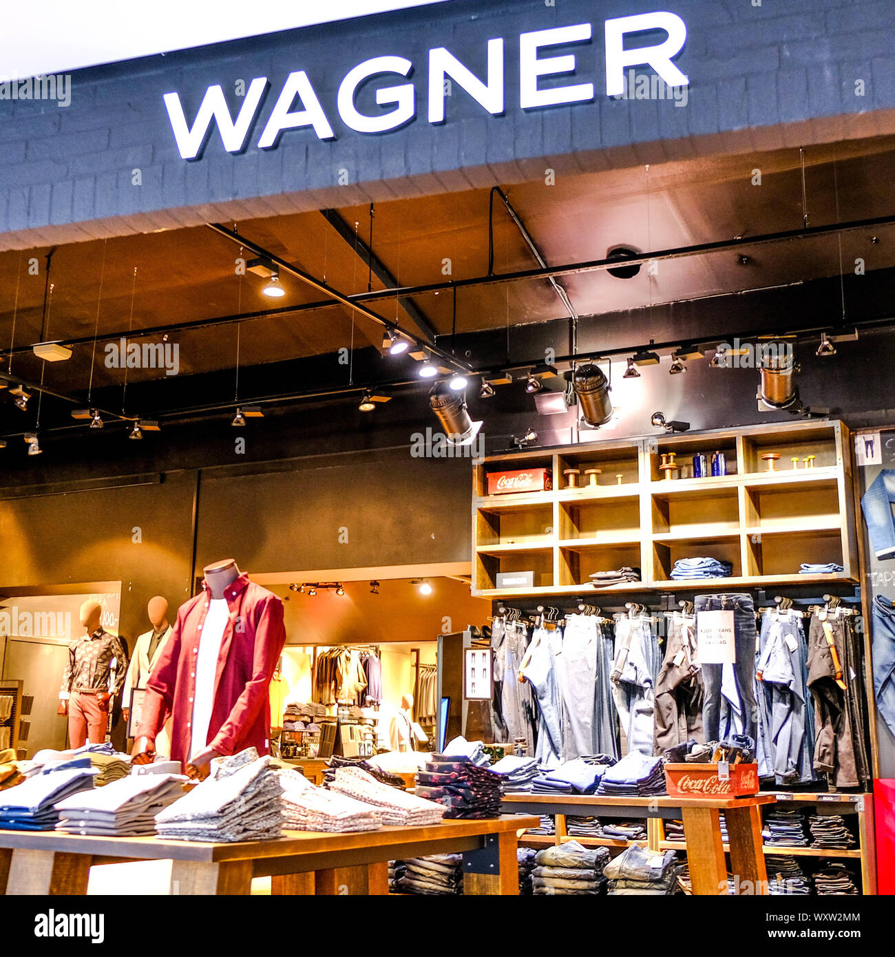 Wagners è un rinoceronti Mens negozio di moda con punti vendita in Danimarca, Svezia, Norvegia e Cina. Di proprietà di PWT Gruppo ha visto una crescita dei ricavi del 6% durante Foto Stock
