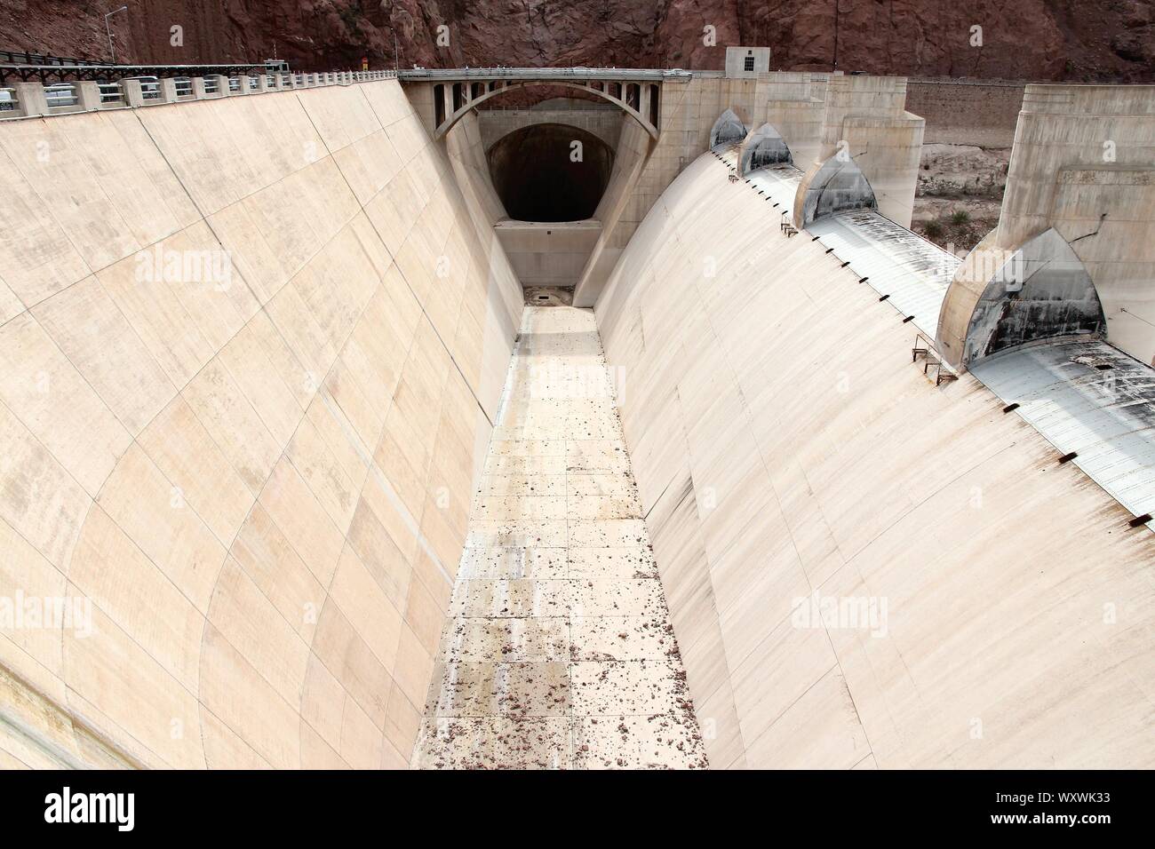 Calcestruzzo sfioratore della diga di Hoover Power Plant, Arizona, Stati Uniti. Foto Stock