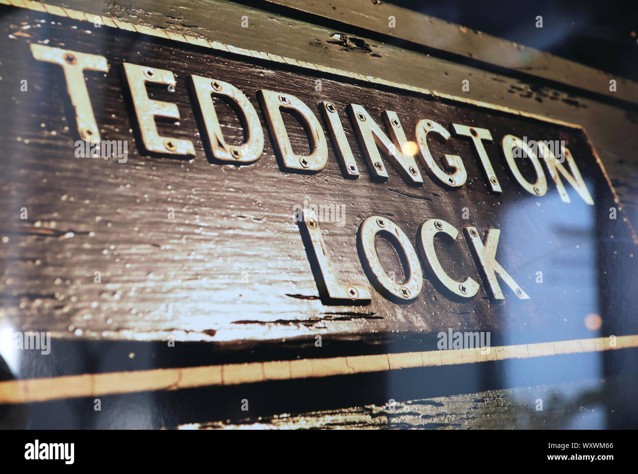 Memorabilia provenienti da ora chiuso Teddington bloccare gli studi televisivi in Angler's pub di Teddington, Middx, Regno Unito Foto Stock