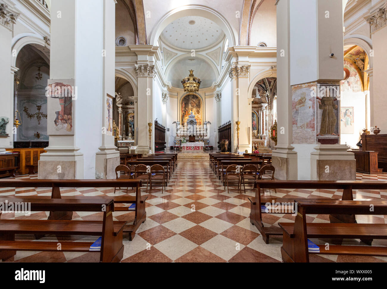 Luglio 21, 2019 - PORDENONE, Italia - la cattedrale medievale di San Marco, interno Foto Stock