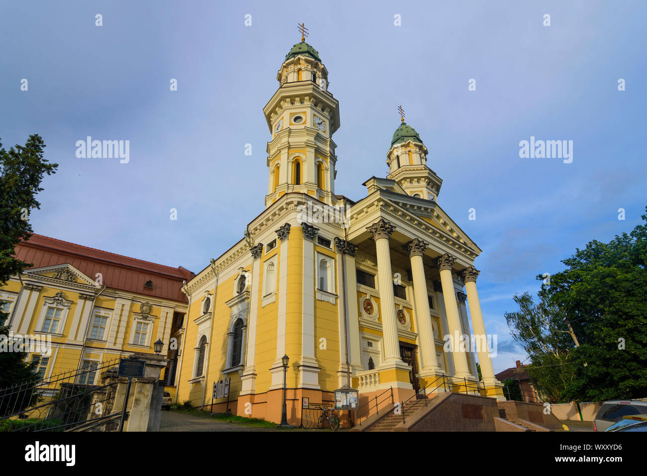 Uzhhorod, Ungwar: Greco cattedrale cattolica , Oblast di Transcarpazia, Transcarpathia, Zakarpattia, Ucraina Foto Stock