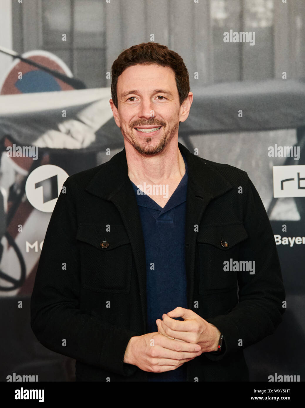 Berlino, Germania. Xviii Sep, 2019. Oliver Berben, produttore, giunge alla premiere di agente storico thriller 'Wendezeit' (broadcast il 2 ottobre, 20.15, ARD). Credito: Annette Riedl/dpa/Alamy Live News Foto Stock
